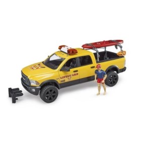 Bruder masina Lifeguard RAM 2500 cu figurina si caiac